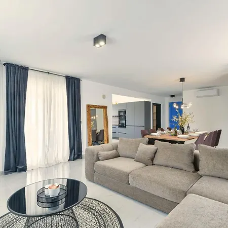 Jolie Villa Privlaka (Zadar)